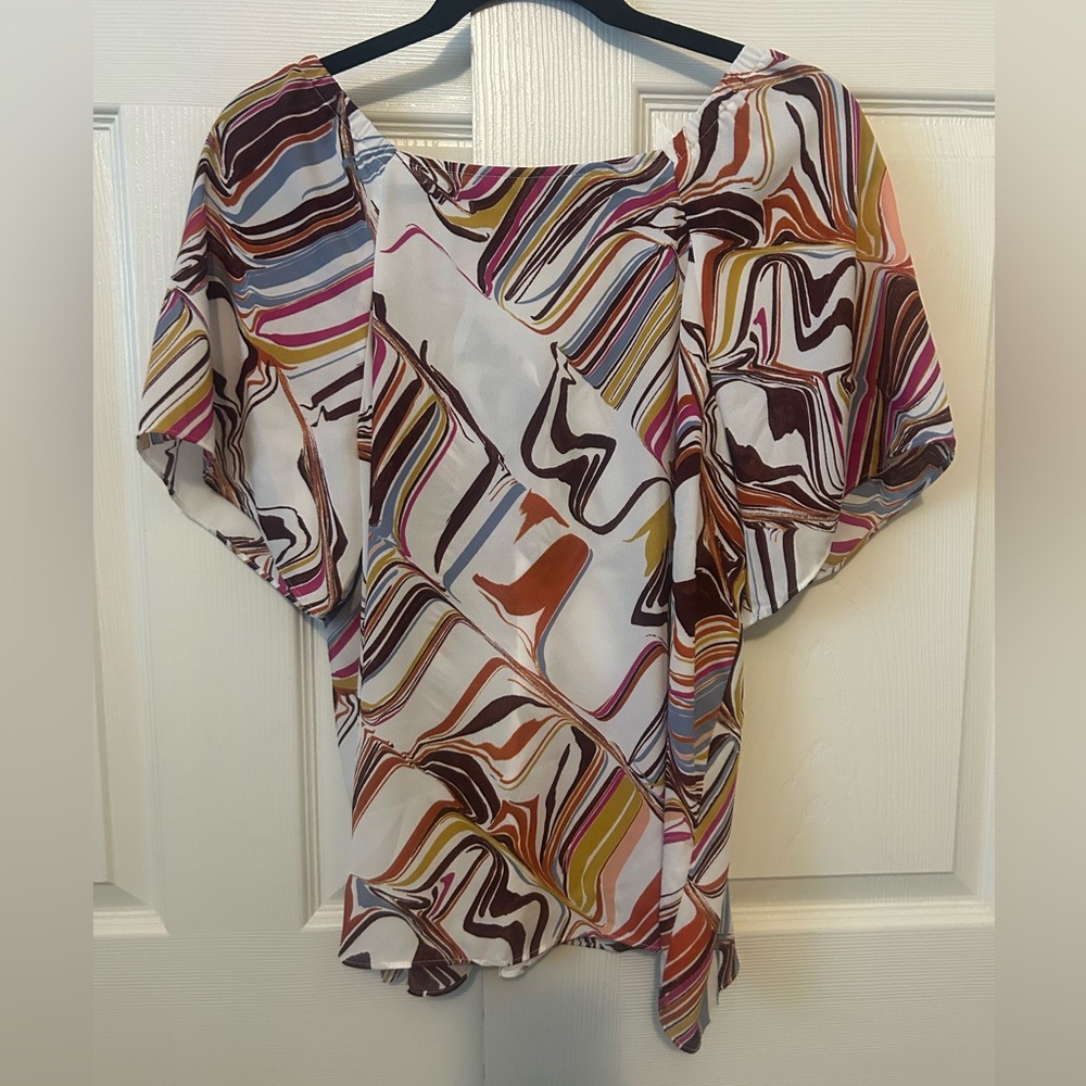 Eat. 1946 Multicolor Swirl Button-Front Blouse in White ivory size large - Picture 5 of 5